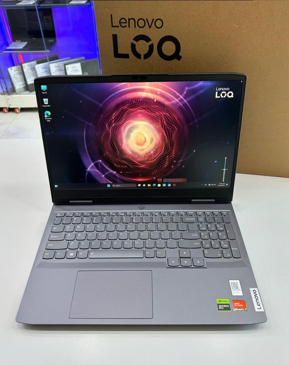 Lenovo LOQ/R7-RTX4050 - الصورة 2