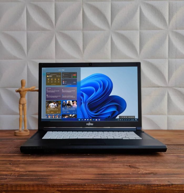 ⁦Fujitsu A579/i3-8th⁩ - الصورة ⁦2⁩