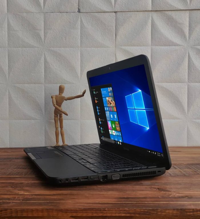 ⁦Toshiba C855/E300⁩ - الصورة ⁦3⁩