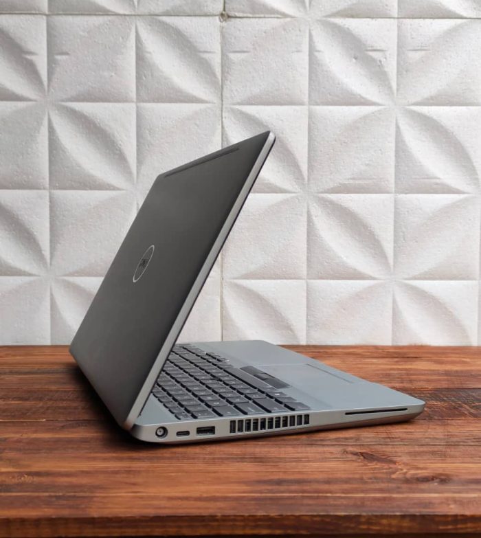 ⁦Dell 3551/i7-10thH⁩ - الصورة ⁦3⁩