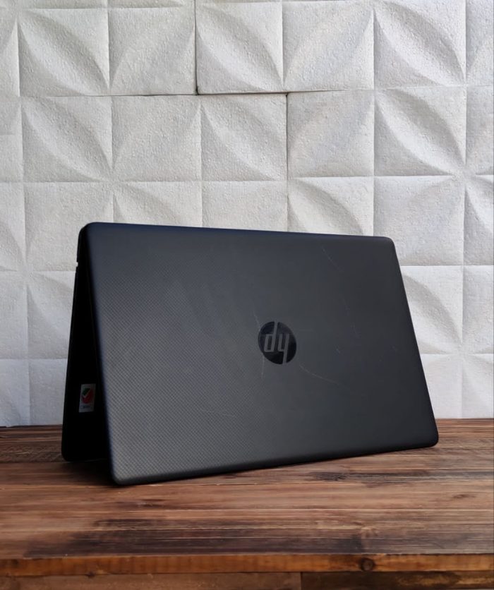 ⁦hp 15/i5-10thMX110⁩ - الصورة ⁦3⁩