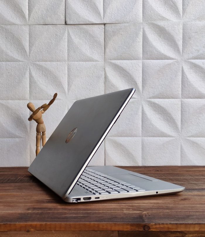 ⁦HP 15 DW/i5-10thMX130⁩ - الصورة ⁦5⁩