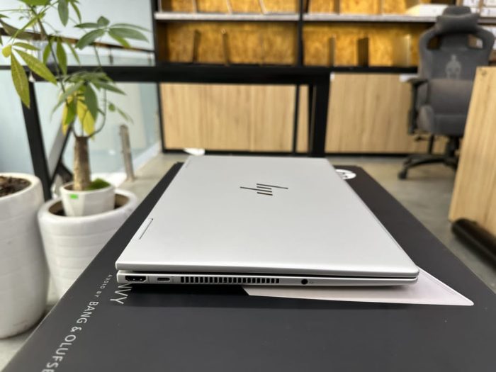 ⁦HP Envy X360/5-120U⁩ - الصورة ⁦2⁩