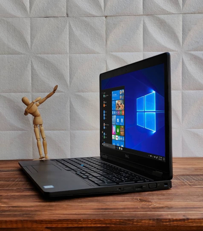⁦DELL 5580/i77th-930MX⁩ - الصورة ⁦3⁩