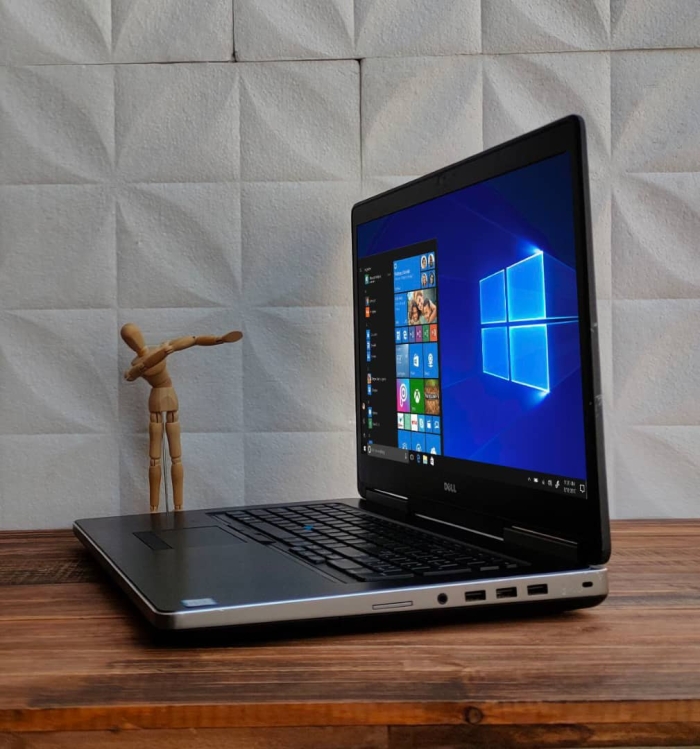 ⁦Dell 7720/i76th-P3000⁩ - الصورة ⁦4⁩