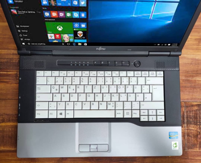 ⁦Fujitsu E752/i5-3th⁩ - الصورة ⁦2⁩