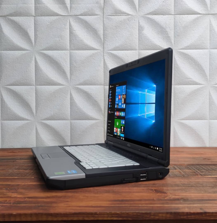 ⁦Fujitsu E752/i5-3th⁩ - الصورة ⁦6⁩