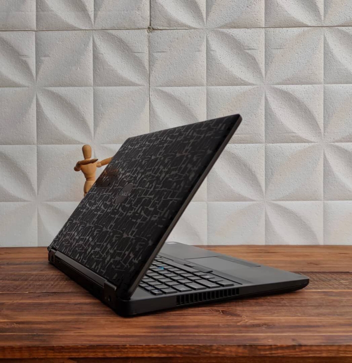 ⁦DELL 5590/i5-8th⁩ - الصورة ⁦3⁩