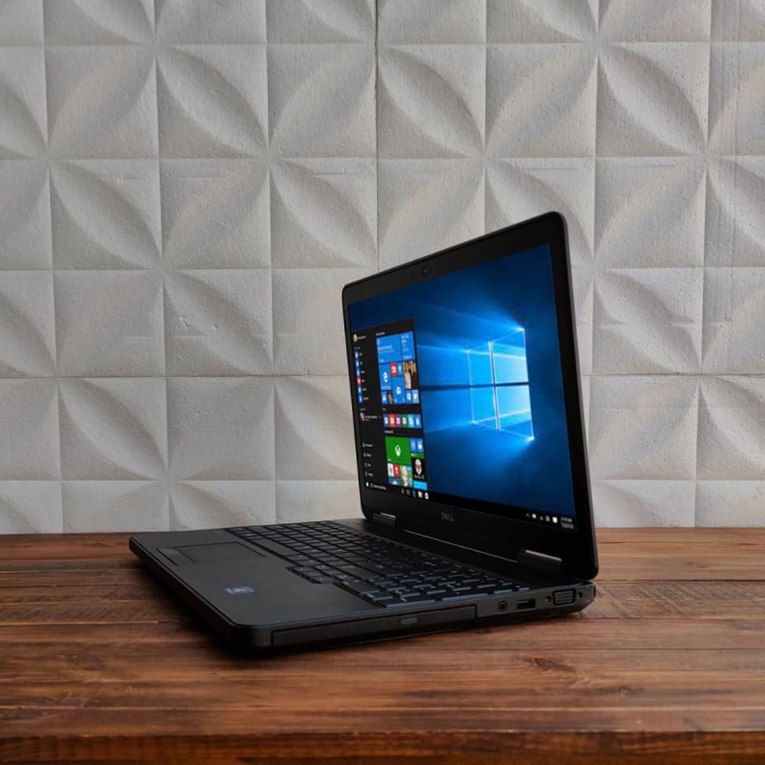 ⁦DELL E5540/i3-4th⁩ - الصورة ⁦6⁩
