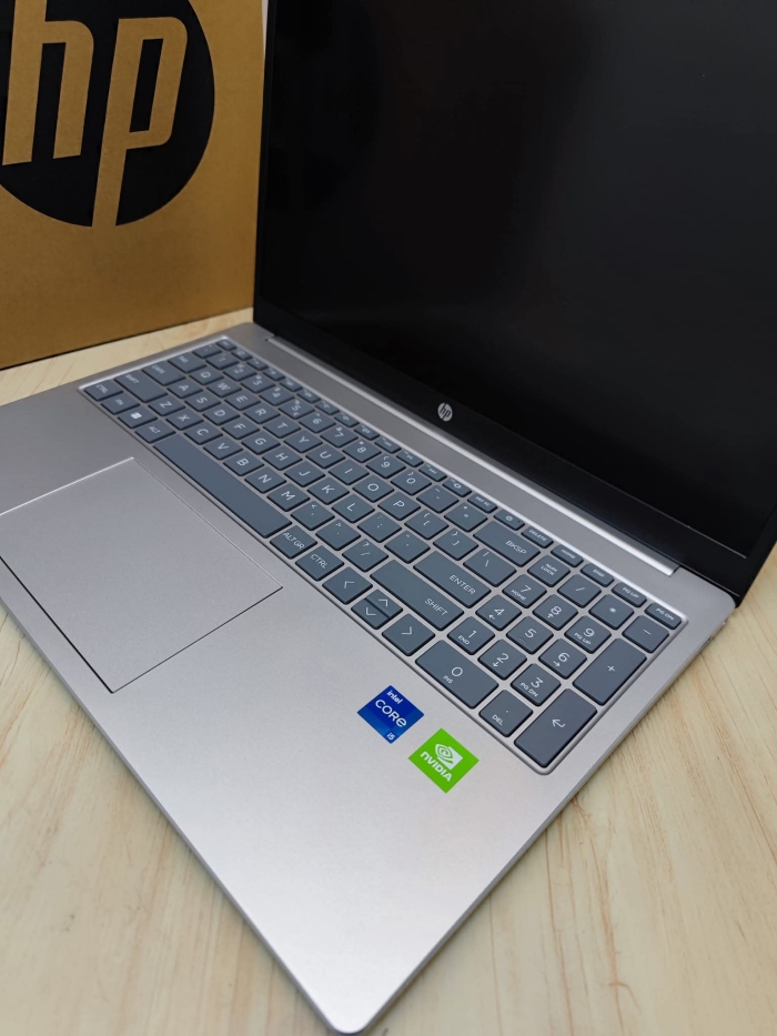 ⁦HP 15-FD/i5-MX570⁩ - الصورة ⁦2⁩
