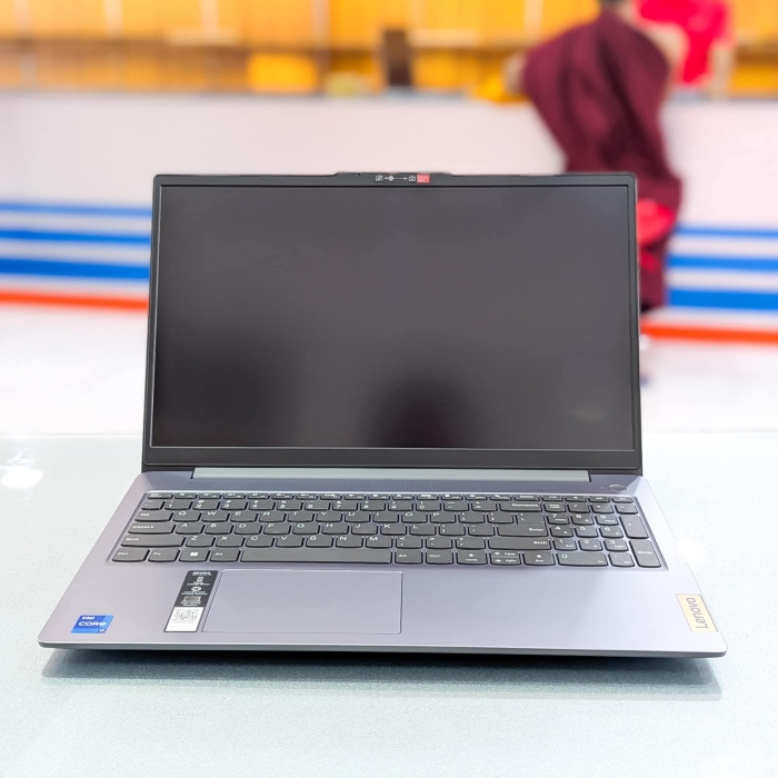 ⁦Lenovo Slim 3/i5-13th⁩ - الصورة ⁦4⁩