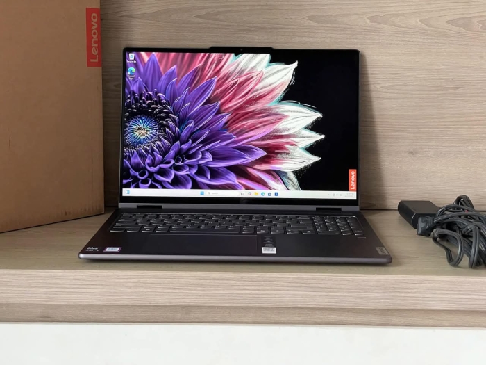 ⁦Lenovo Yoga 7/U7-14th⁩ - الصورة ⁦4⁩
