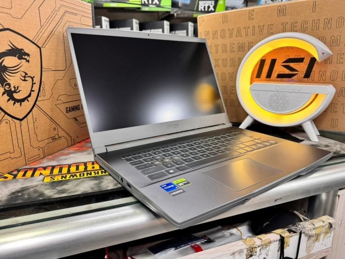 ⁦MSI Thin 15/i5-RTX 2050⁩ - الصورة ⁦5⁩