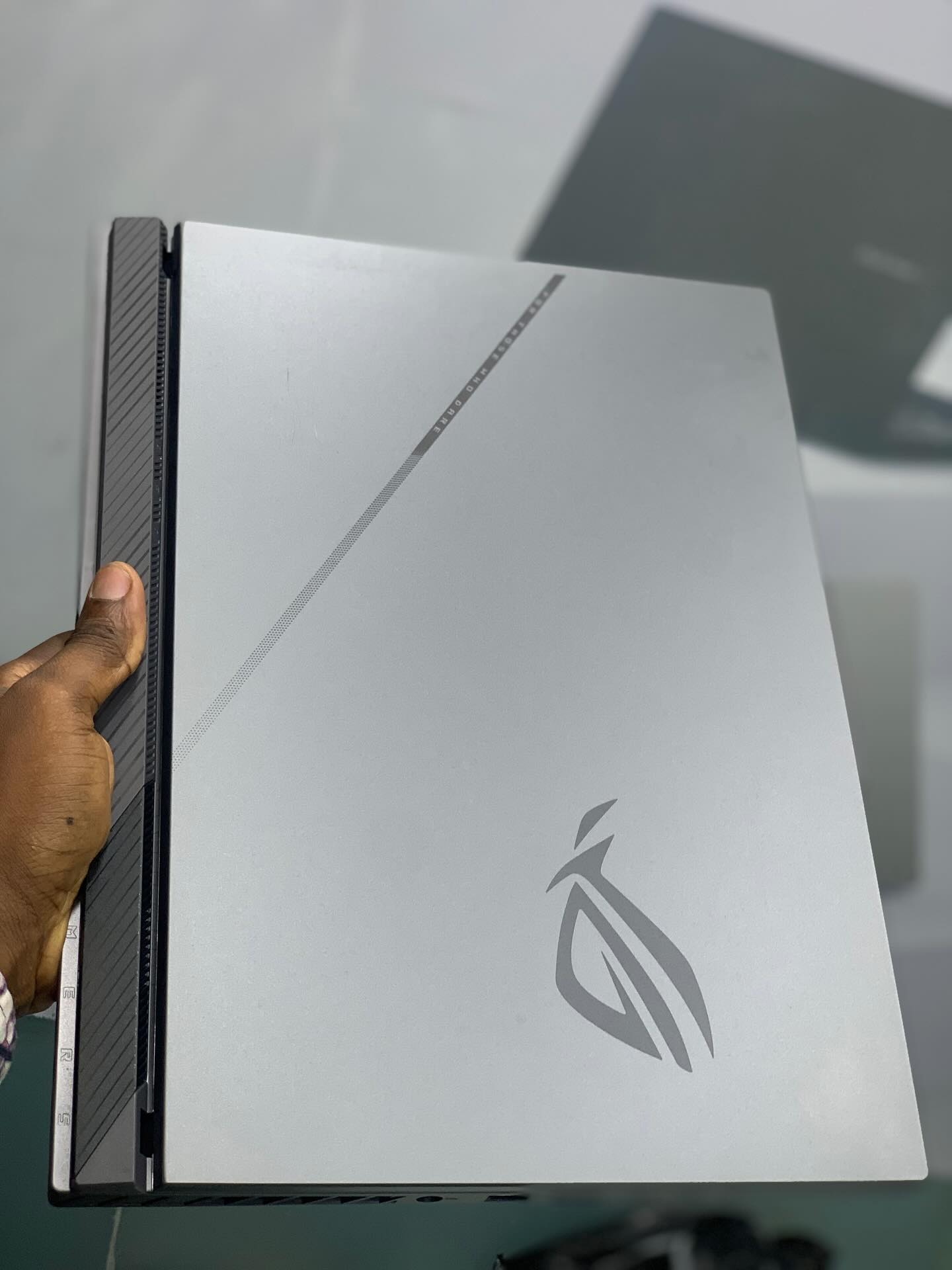 Asus Rog G614PR\R9-RTX5070Ti - الصورة 2