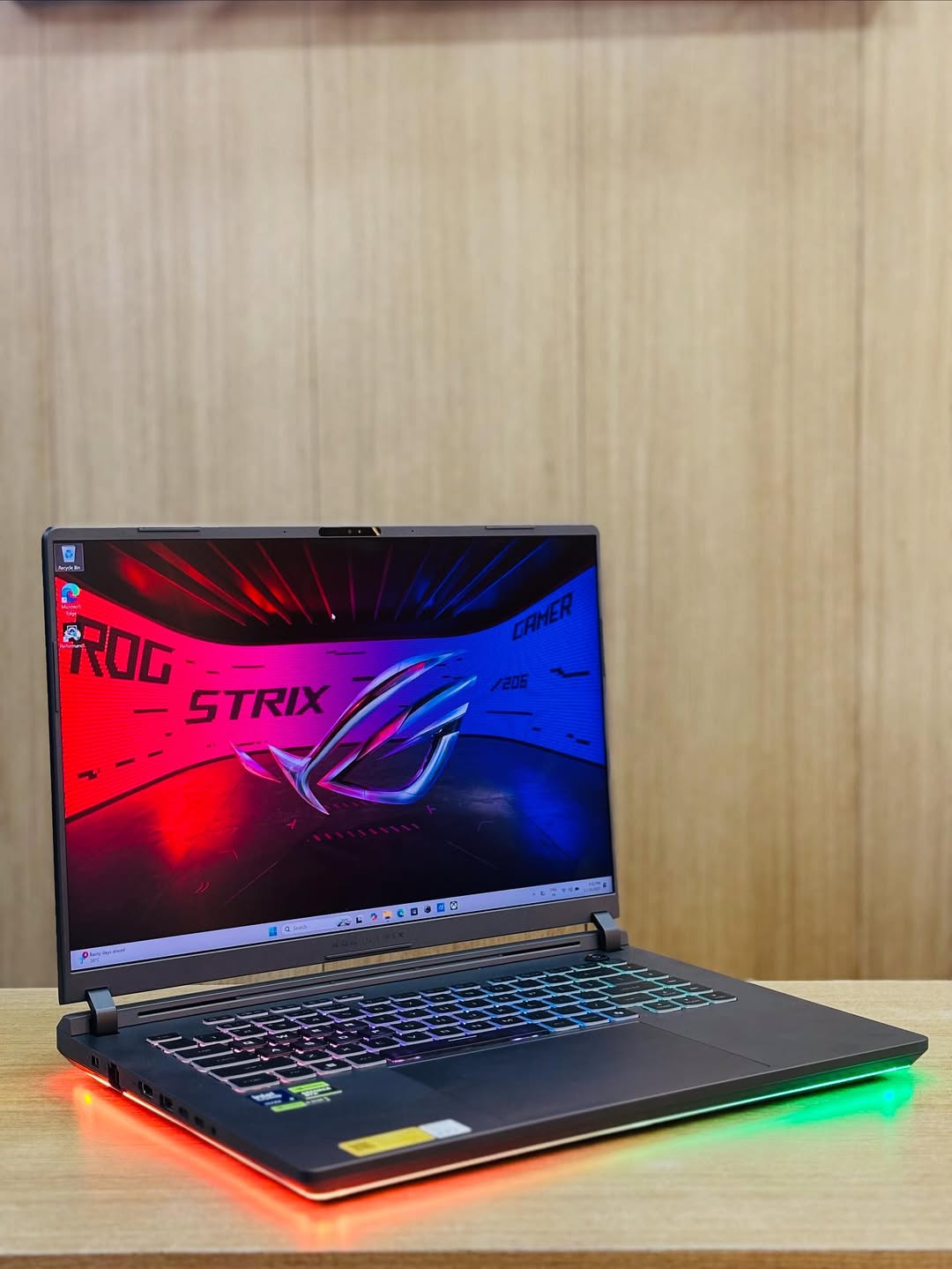 Asus Rog G615LR\Ultra9- RTX5070Ti - الصورة 2