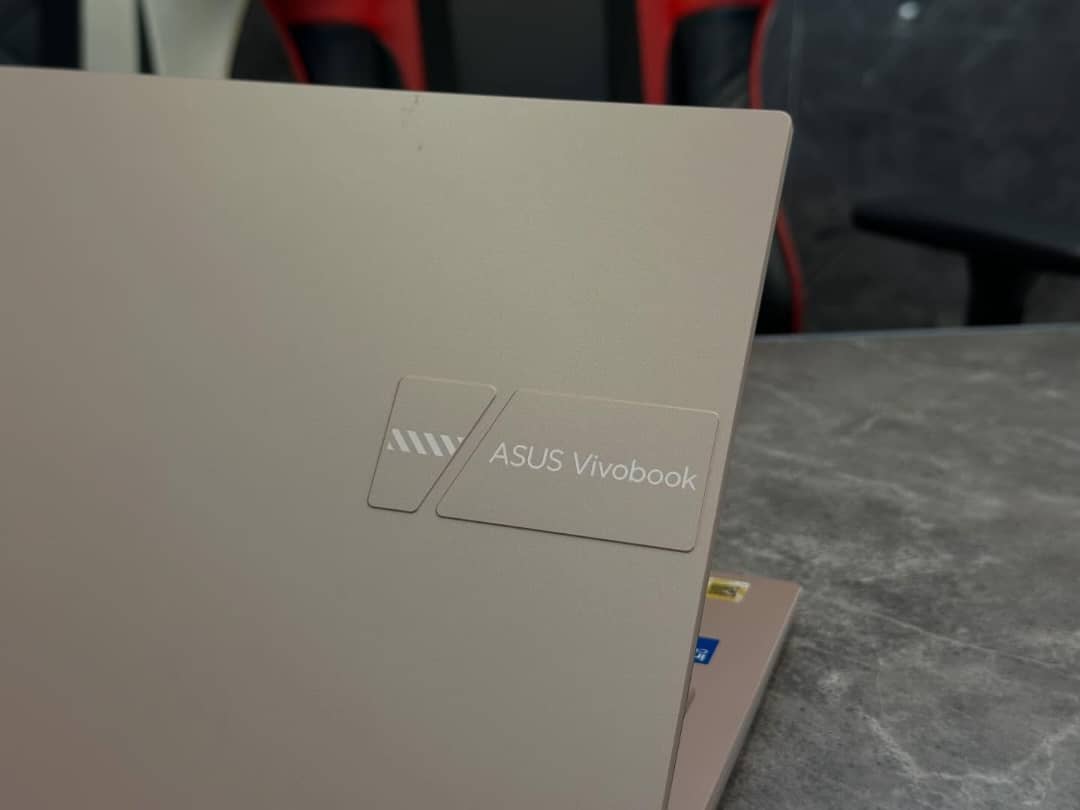 Asus Vivo X1404VAP\Intel 5 120U - الصورة 4