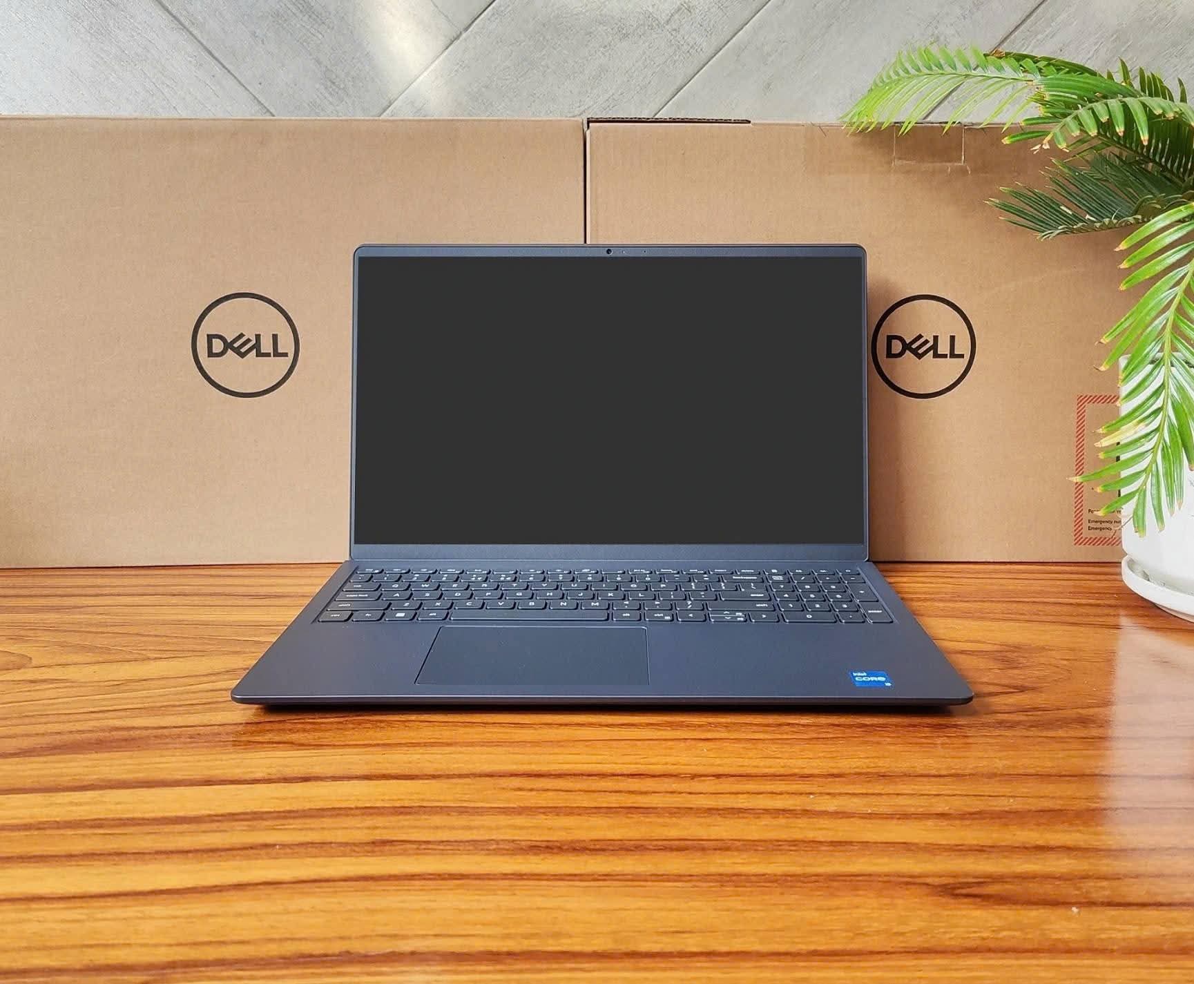 DELL vostro 3530\Intel i3-1305U - الصورة 4
