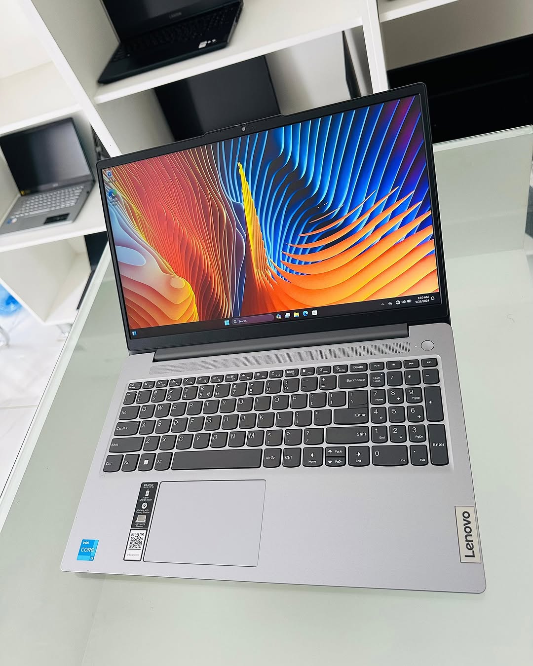 Lenovo ideapad Slim 3\Intel i5H - الصورة 2