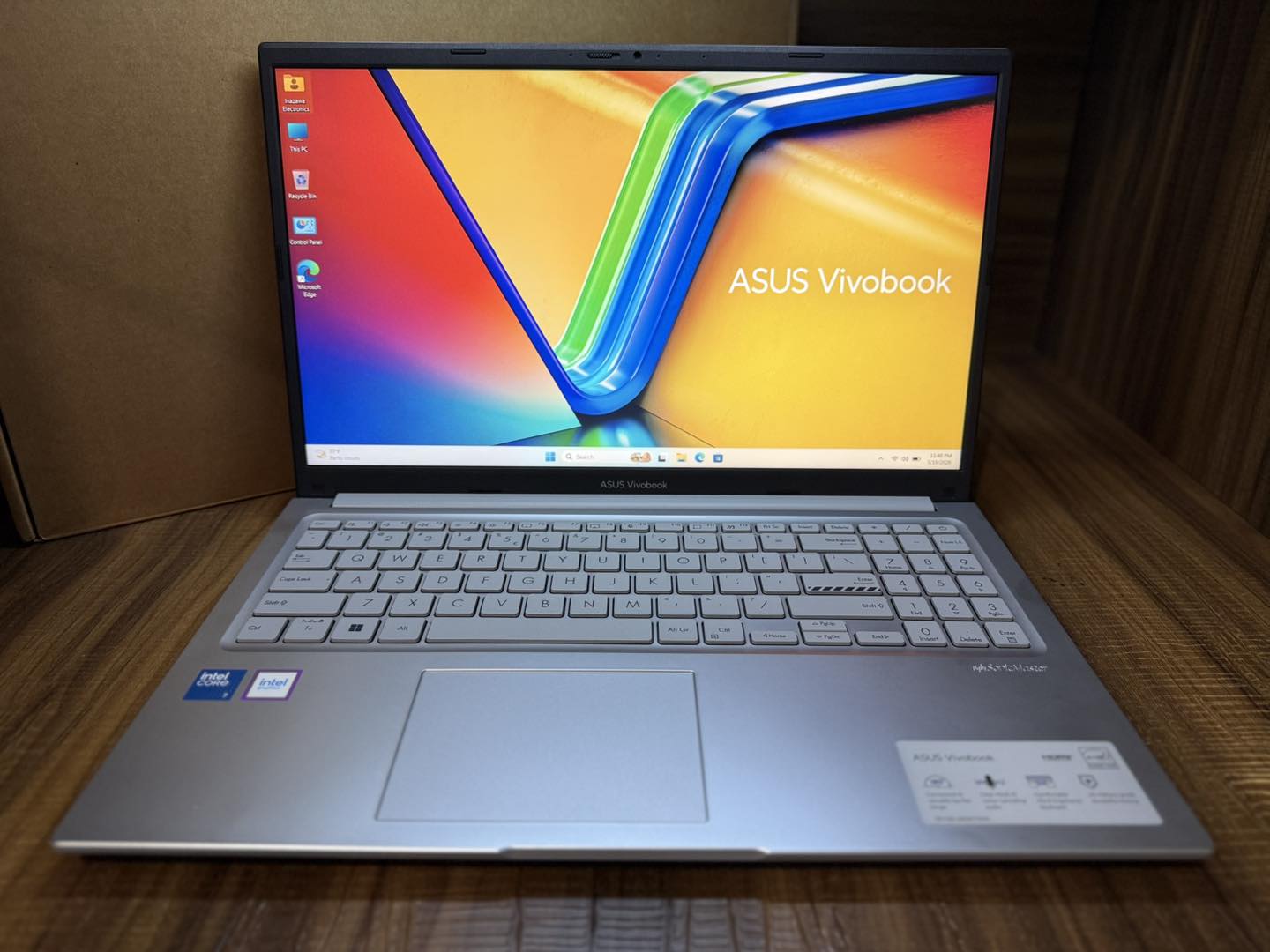 Asus VivoBook X1504VA/Core 7-150U - الصورة 5