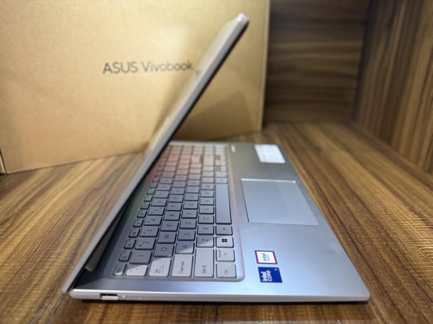Asus VivoBook X1504VA/Core 7-150U - الصورة 7