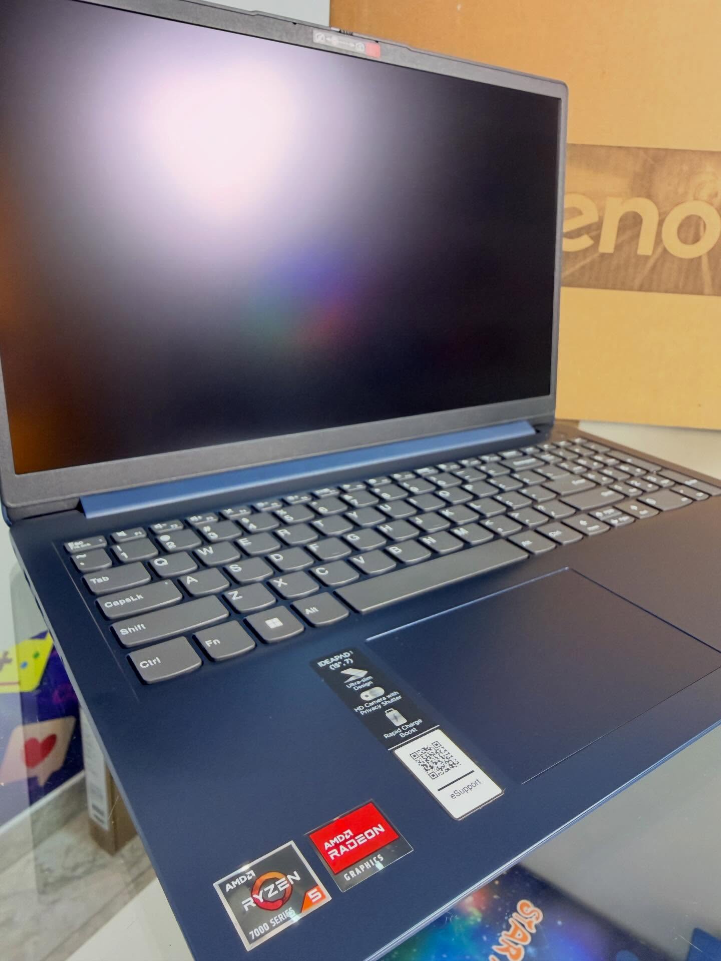 Lenovo IdeaPad 1/R5-7520U - الصورة 5