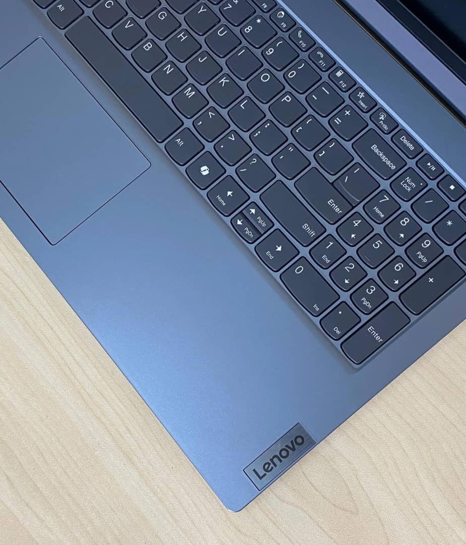 Lenovo V15 G5i3-1315U